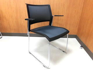 椅子（肘付き）